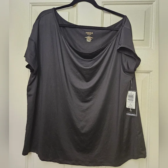 Torrid Active Jersey Off Shoulder Tee - Picture 3 of 3